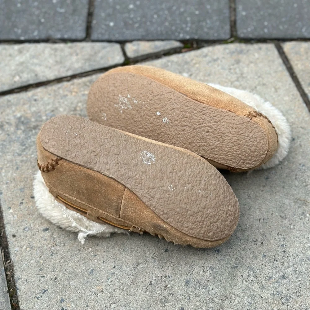 Kids Minnetonka Charley Moccasin Slippers